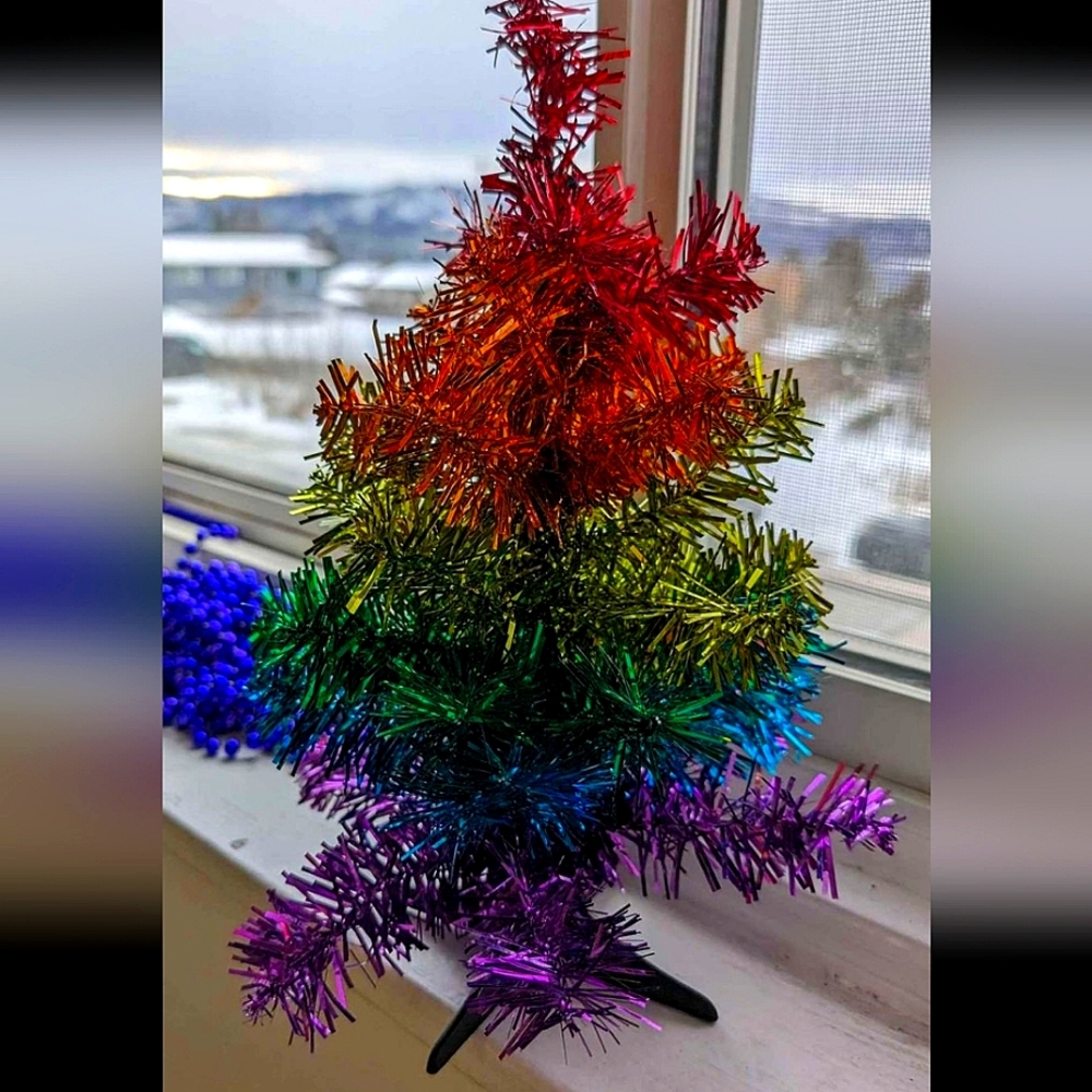 PRIDE MONTH DISCOUNT! 🌈 EUC Mini Rainbow Tinsel Tree🌈